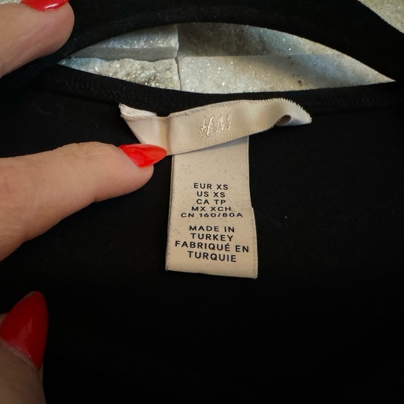 H&M Cross Front Top - Picture 2 of 2